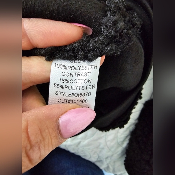 LBLC The Label Cozy Black Sherpa Oversized Jacket Women's Size Large NWT - Picture 4 of 8